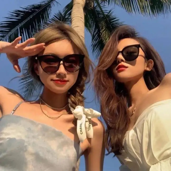 洞里的月亮